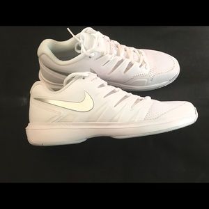 Nike Air Zoom Prestige HC Womens White Silver  9.5